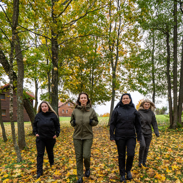 Universalus Moteriškas Kostiumas ,,Eglė''